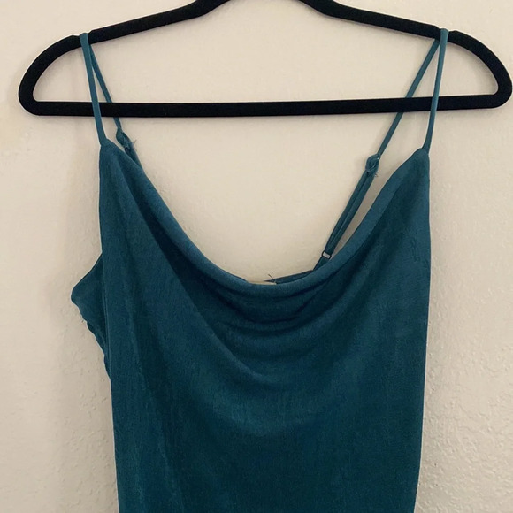 NWOT Inspired Hearts Emerald Green Bodycon Mini Dress - Picture 3 of 6